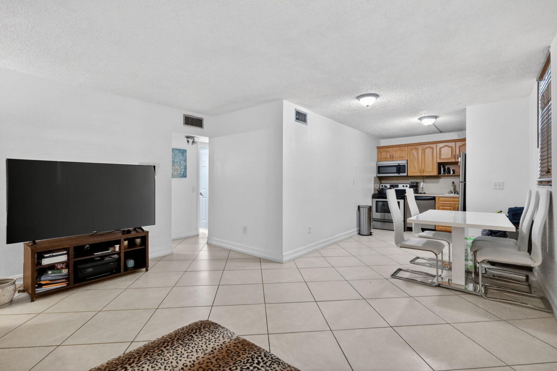 1801 S Treasure Drive, Unit 415, North Bay Village, FL 33141 Photo