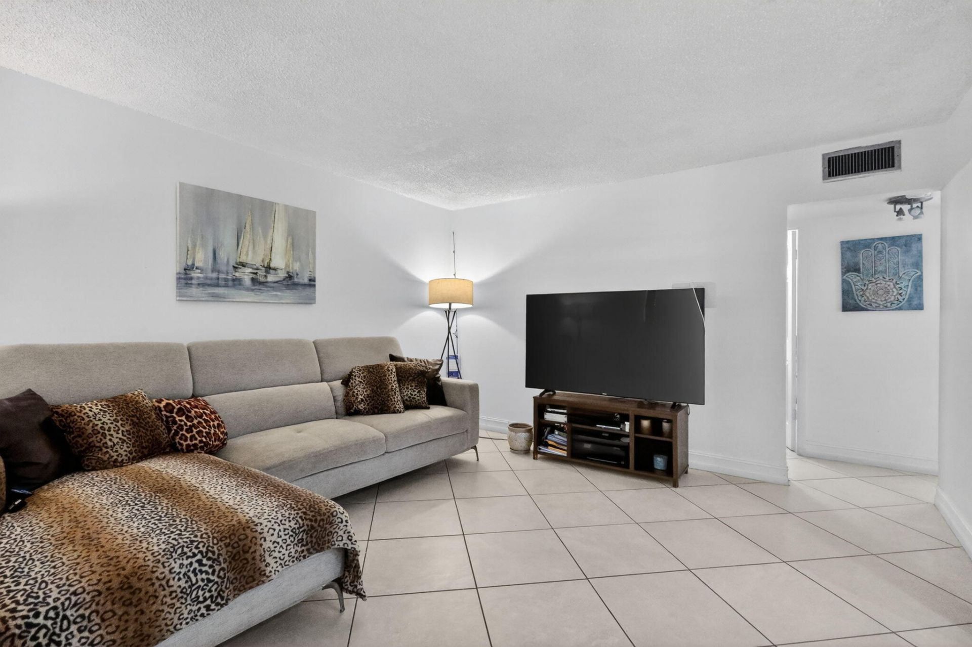 1801 S Treasure Drive, Unit 415, North Bay Village, FL 33141 Photo