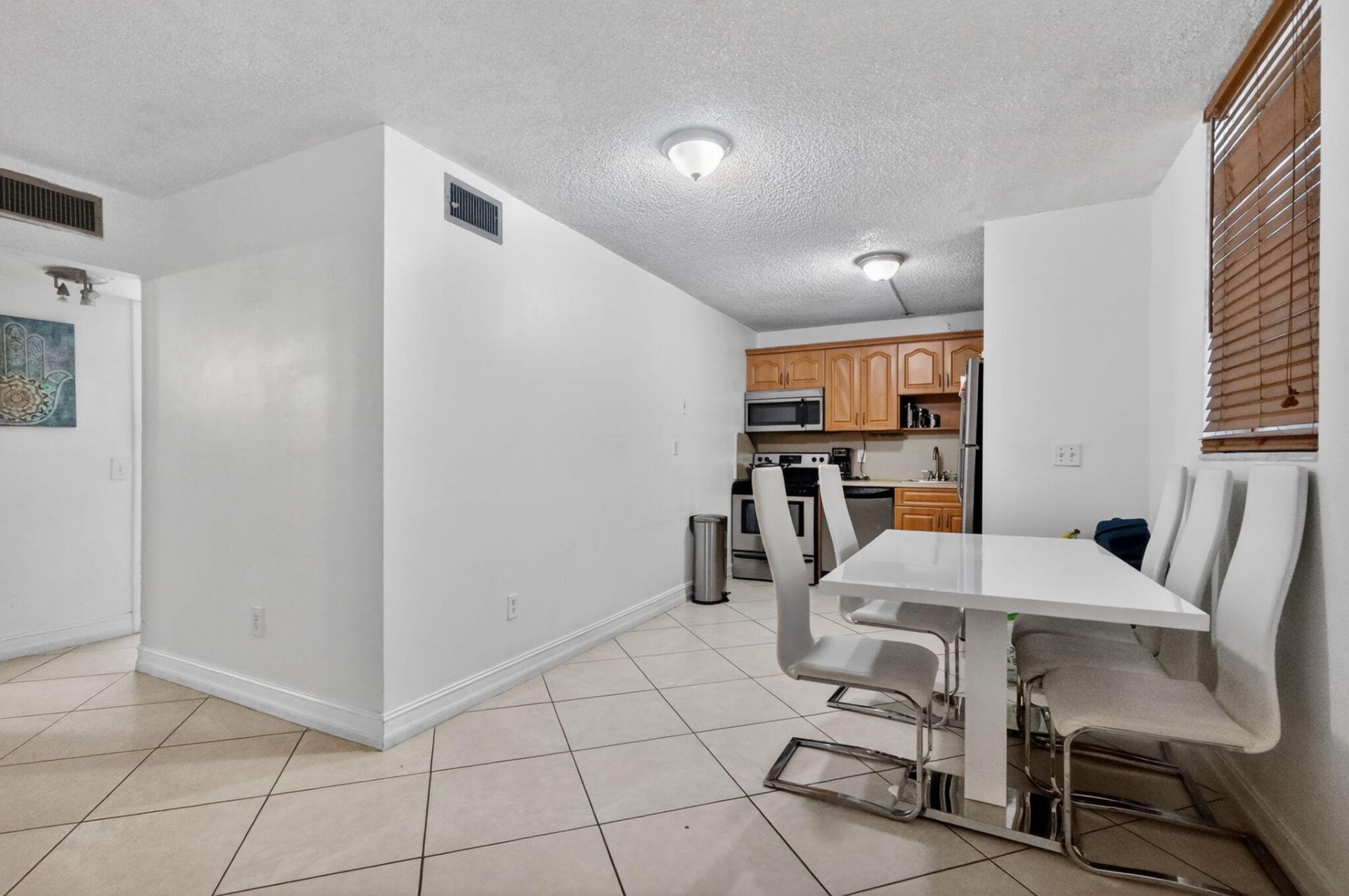 1801 S Treasure Drive, Unit 415, North Bay Village, FL 33141 Photo