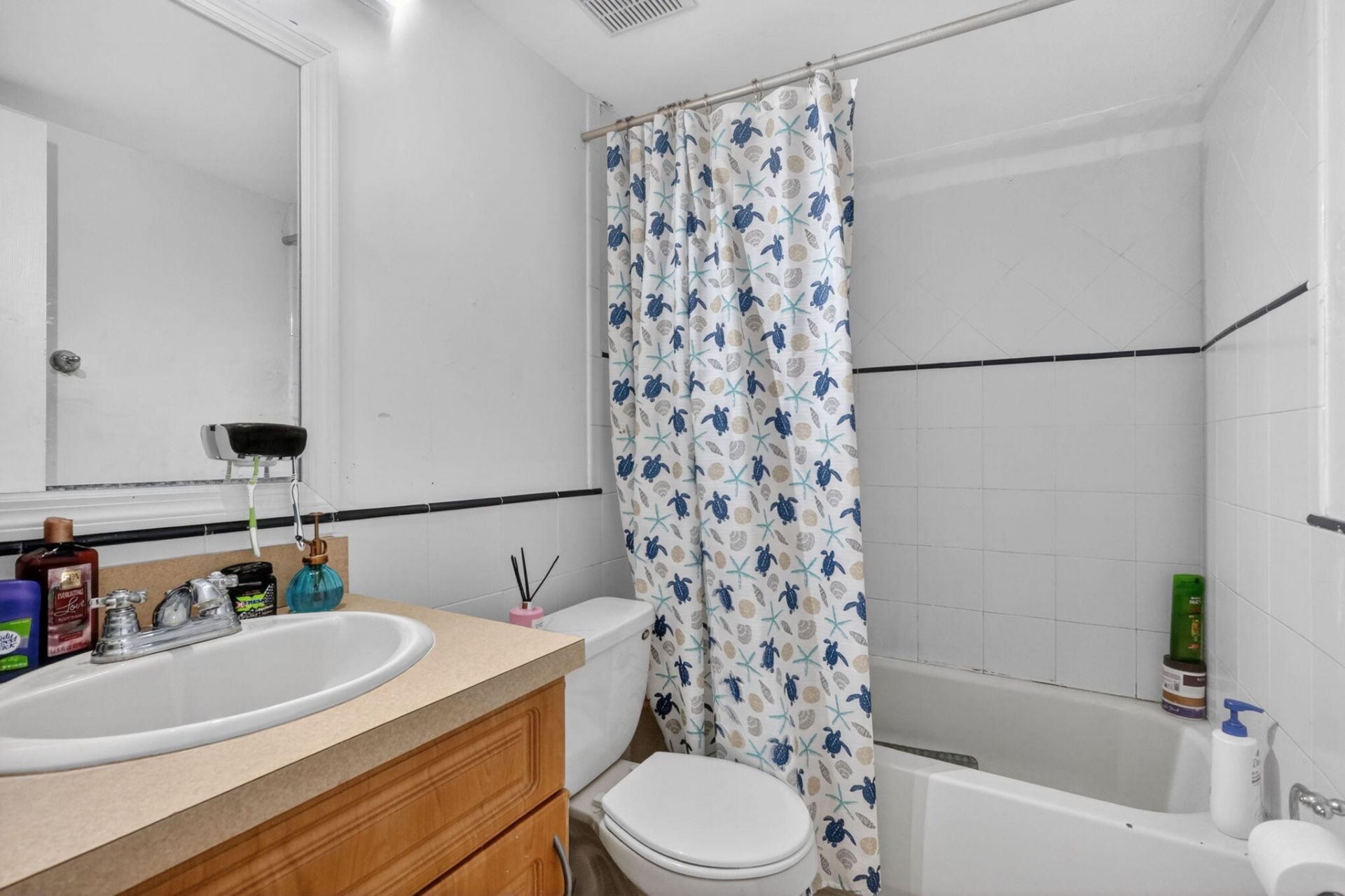 1801 S Treasure Drive, Unit 415, North Bay Village, FL 33141 Photo