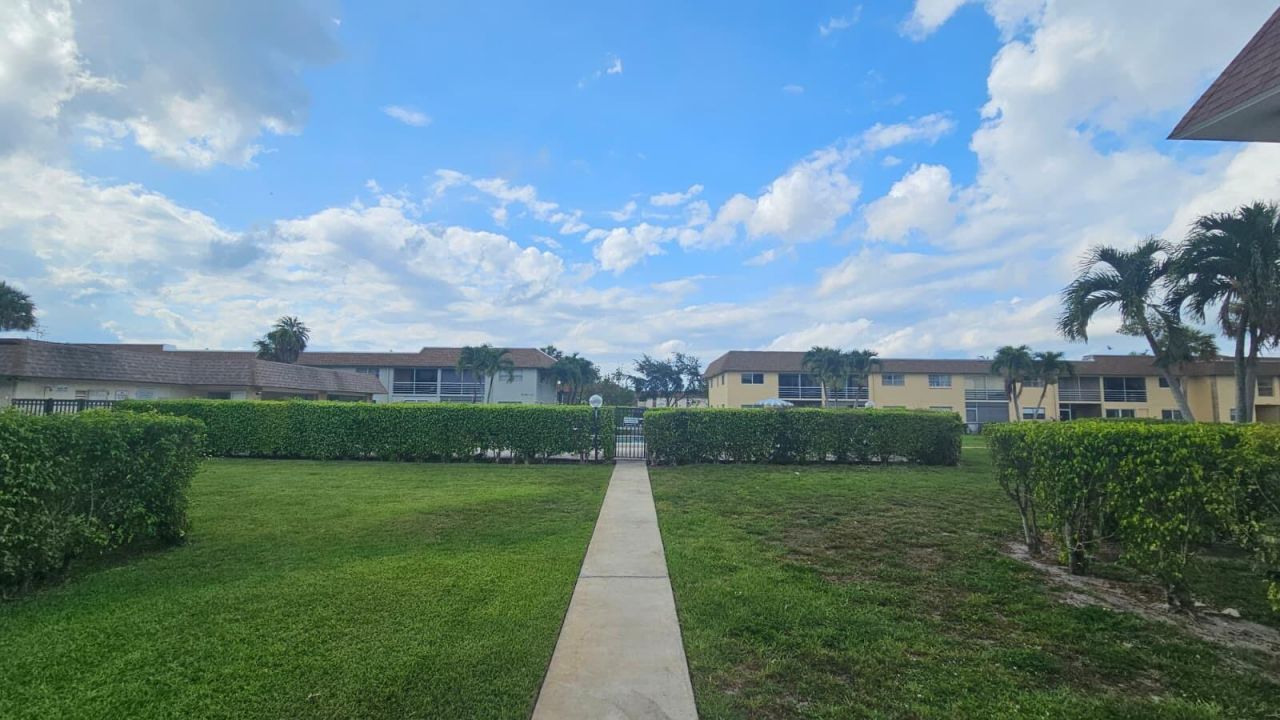 9911 Sandalfoot Boulevard, Unit 116, Boca Raton, FL 33428 Photo
