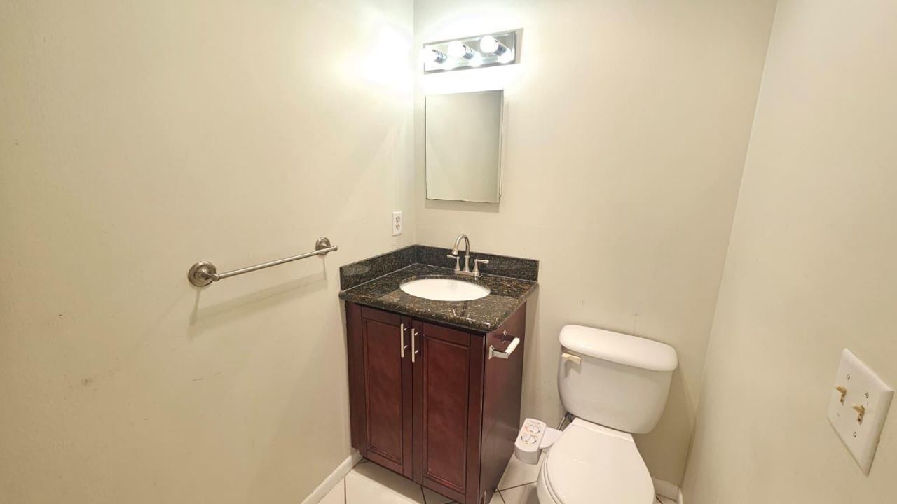 9911 Sandalfoot Boulevard, Unit 116, Boca Raton, FL 33428 Photo