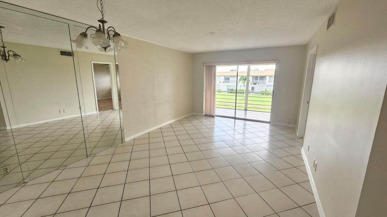 9911 Sandalfoot Boulevard, Unit 116, Boca Raton, FL 33428 Photo