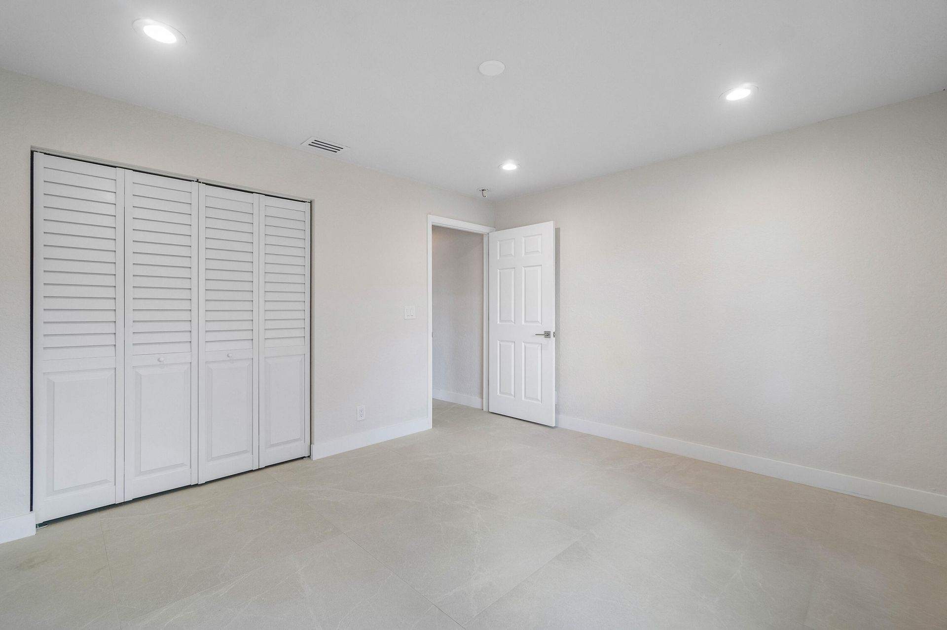 6170 Lake Hibiscus Drive, Delray Beach, FL 33484 Photo