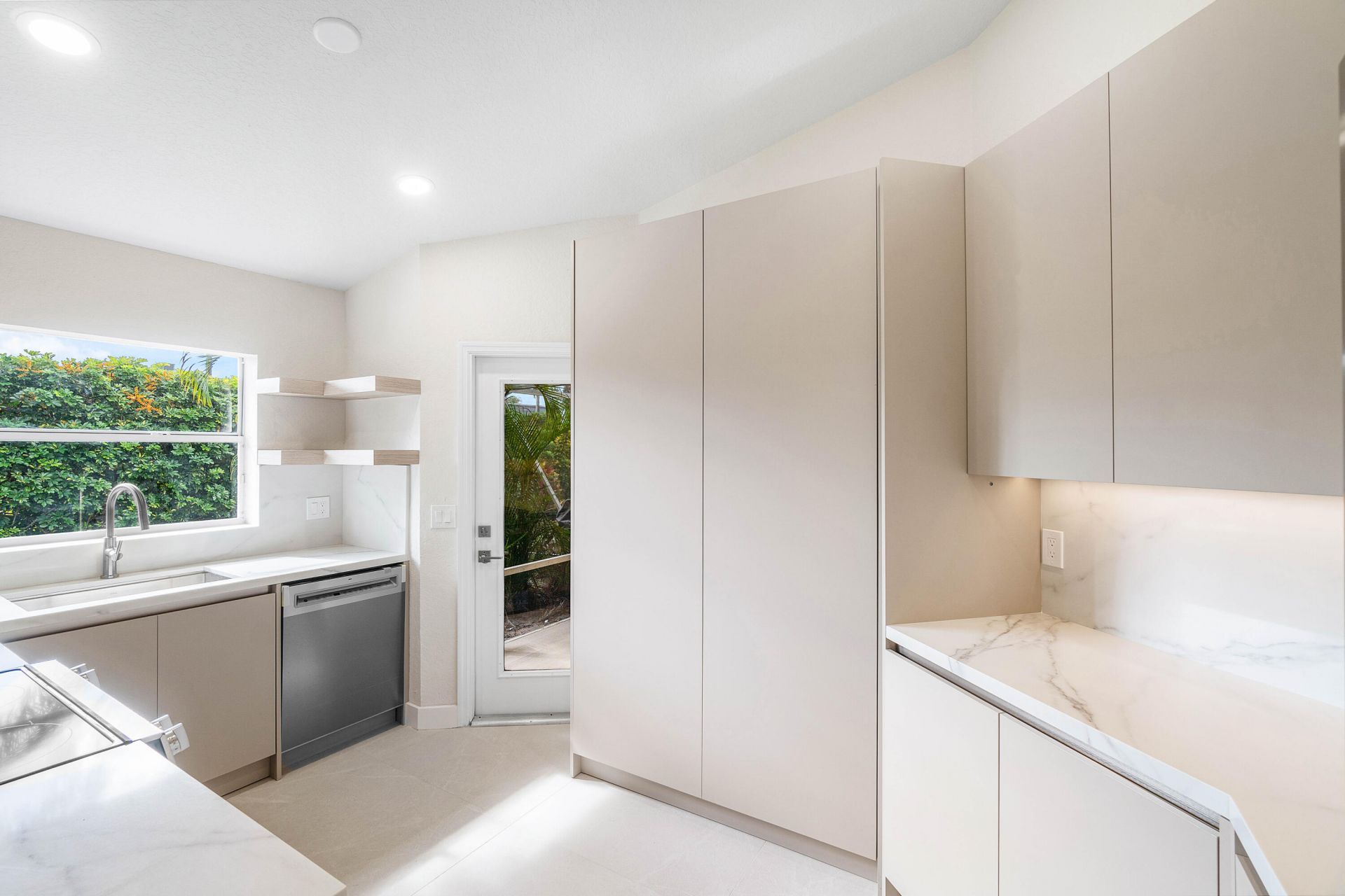6170 Lake Hibiscus Drive, Delray Beach, FL 33484 Photo