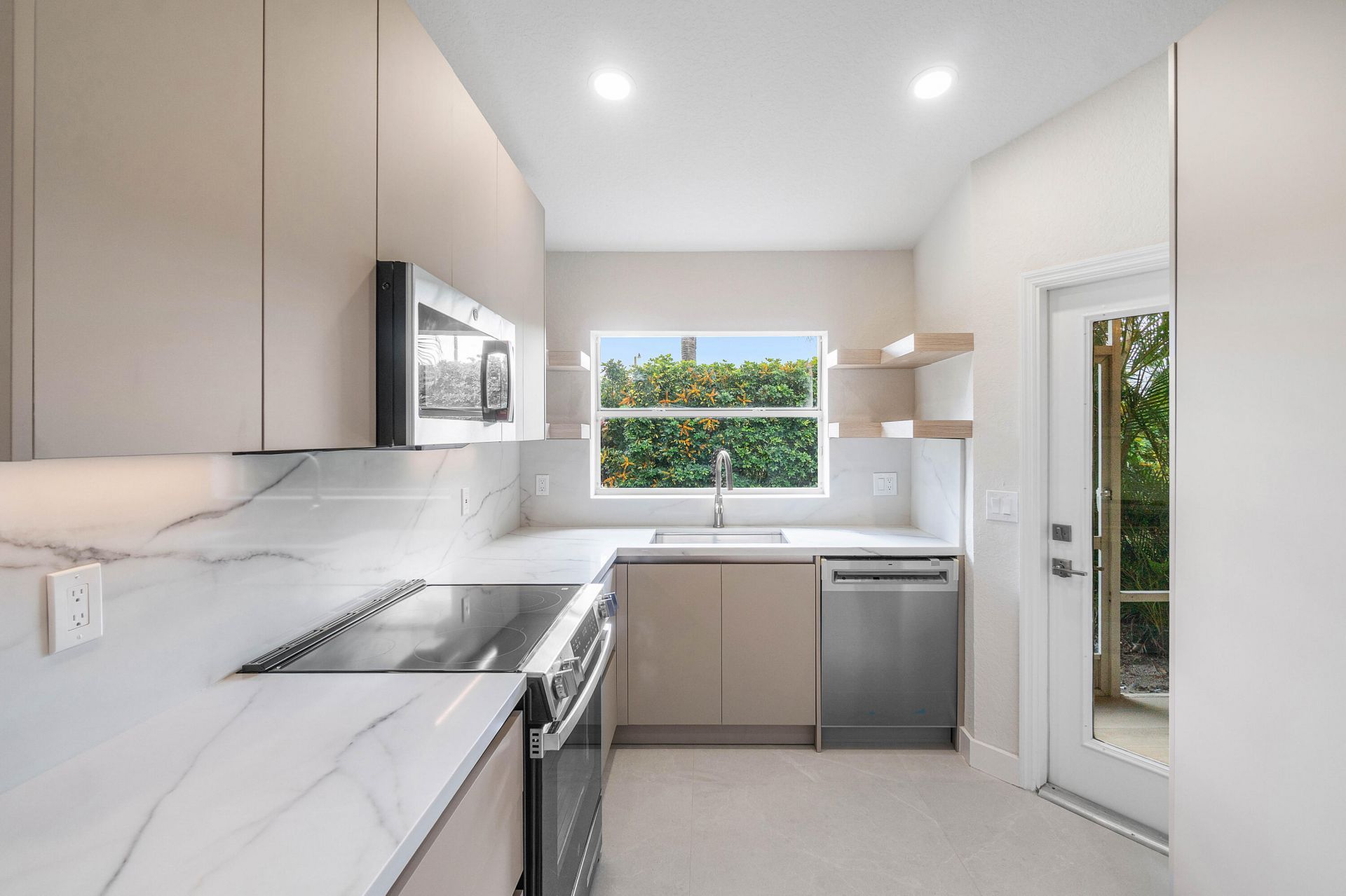 6170 Lake Hibiscus Drive, Delray Beach, FL 33484 Photo