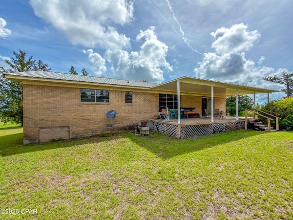 2555 Hollister Road , Marianna, FL 32446