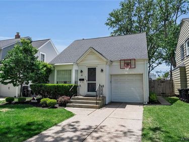 98 Byron Avenue E, Buffalo, NY 14223