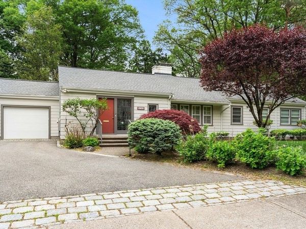 140 Paulson Rd, Newton, MA 02468