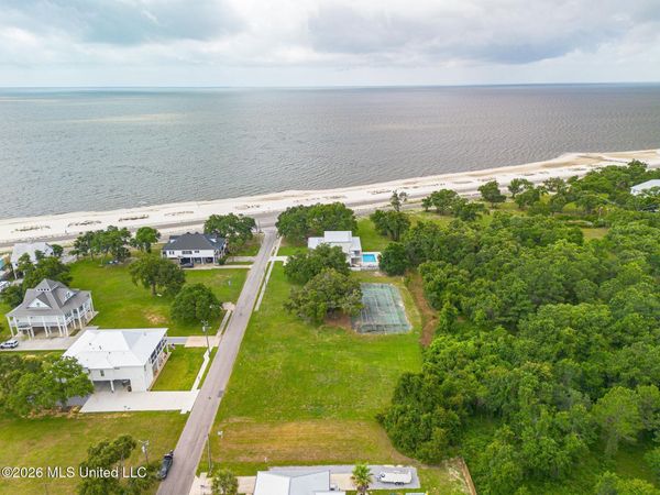 212 S Island View Avenue, Long Beach, MS 39560