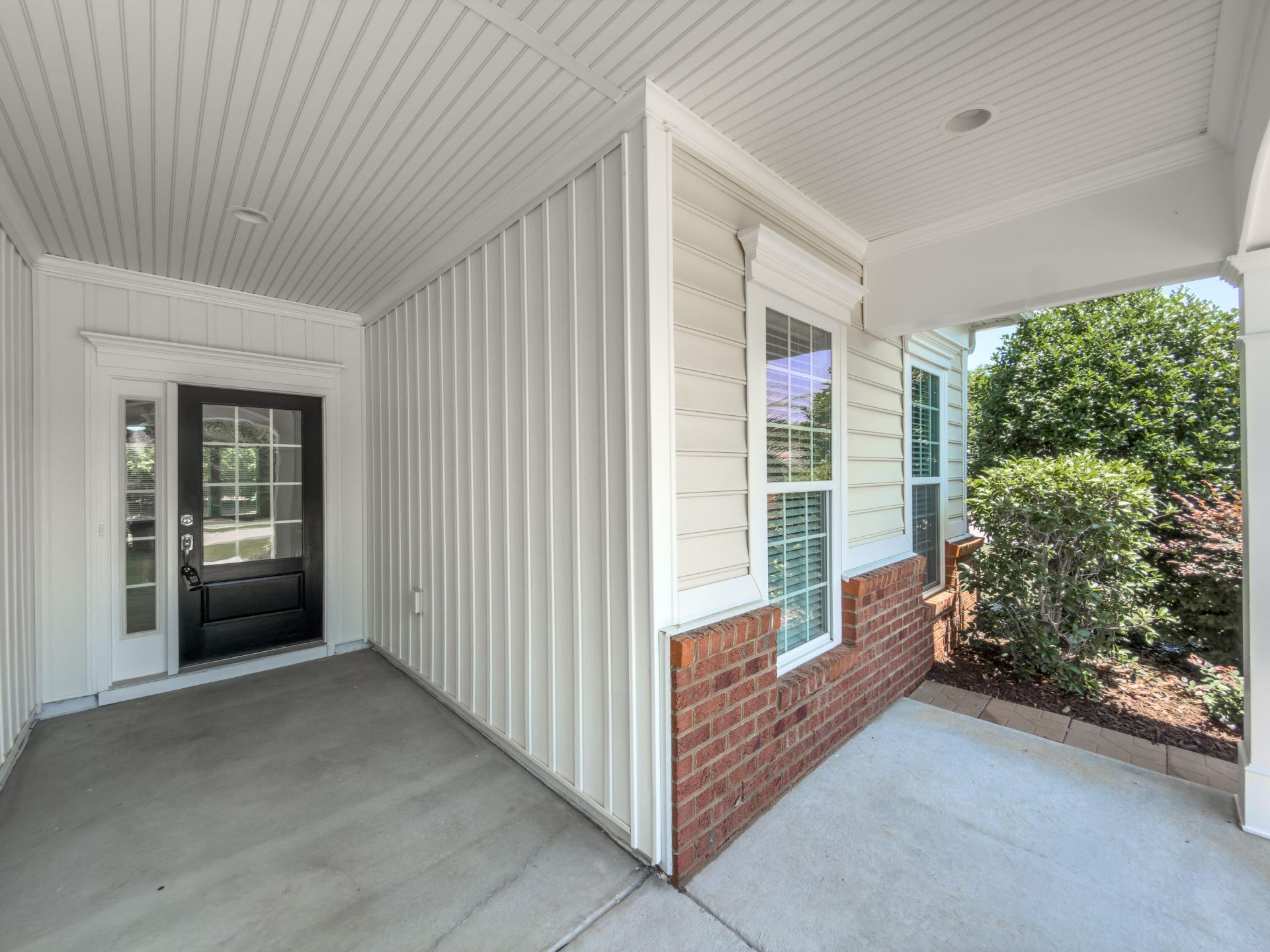 318 Oyster Bay Drive Photo 24