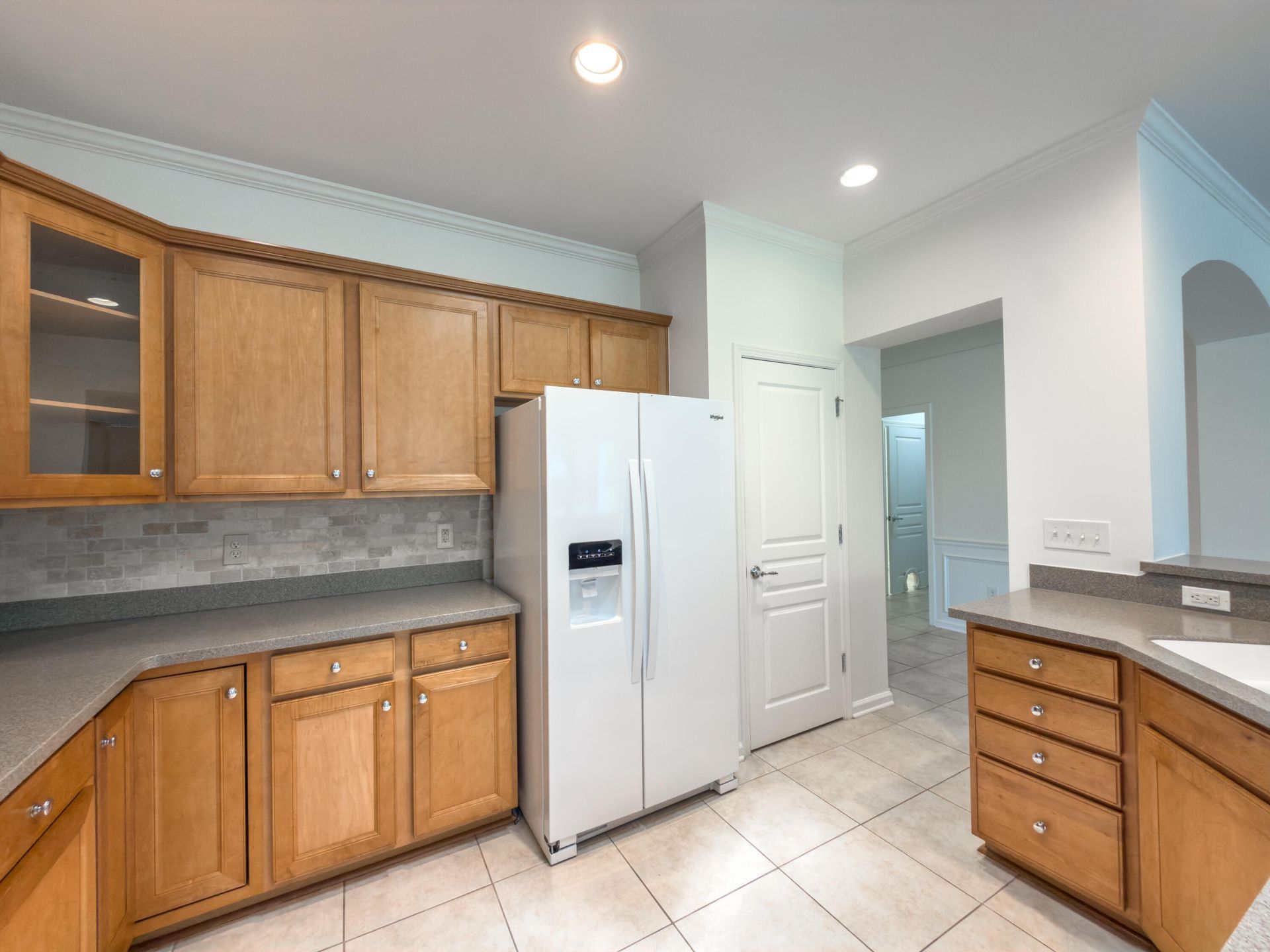 318 Oyster Bay Drive Photo 9