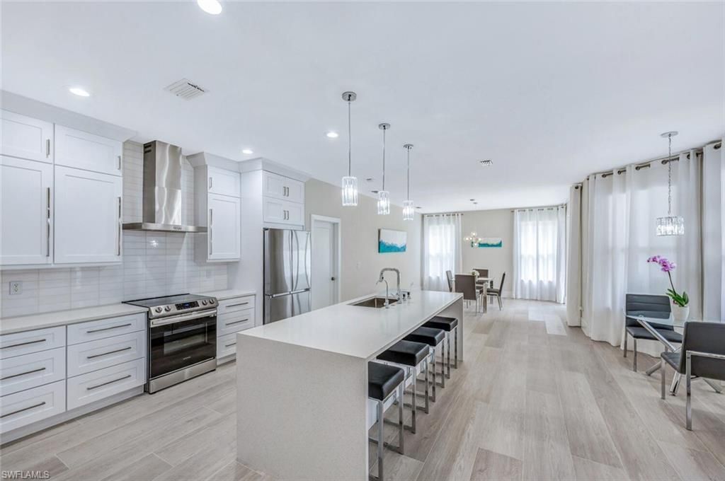 8260 Laurel Lakes Blvd, Naples, FL 34119 Photo
