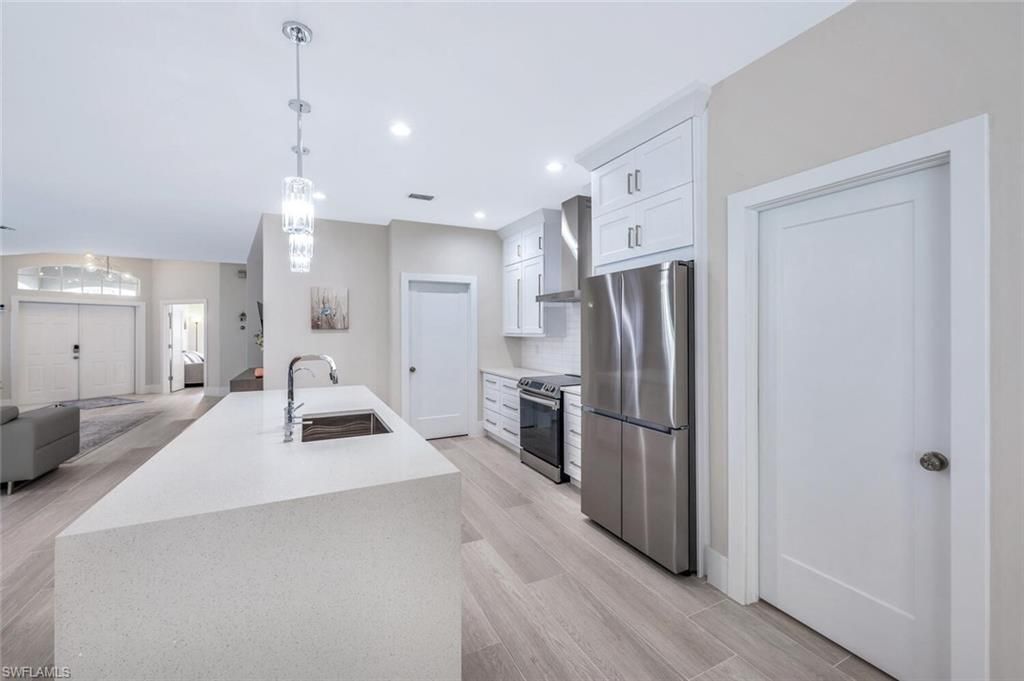 8260 Laurel Lakes Blvd, Naples, FL 34119 Photo