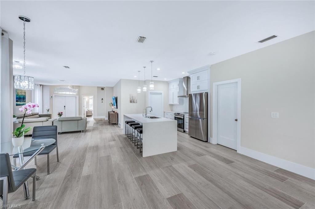 8260 Laurel Lakes Blvd, Naples, FL 34119 Photo