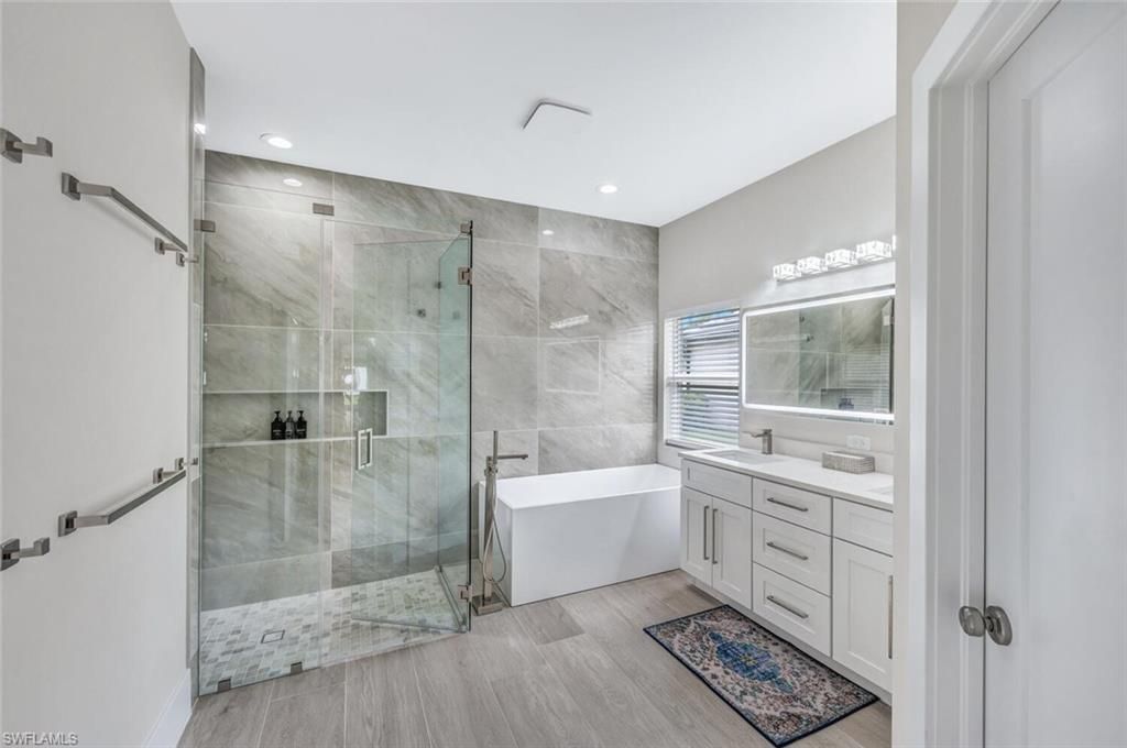 8260 Laurel Lakes Blvd, Naples, FL 34119 Photo