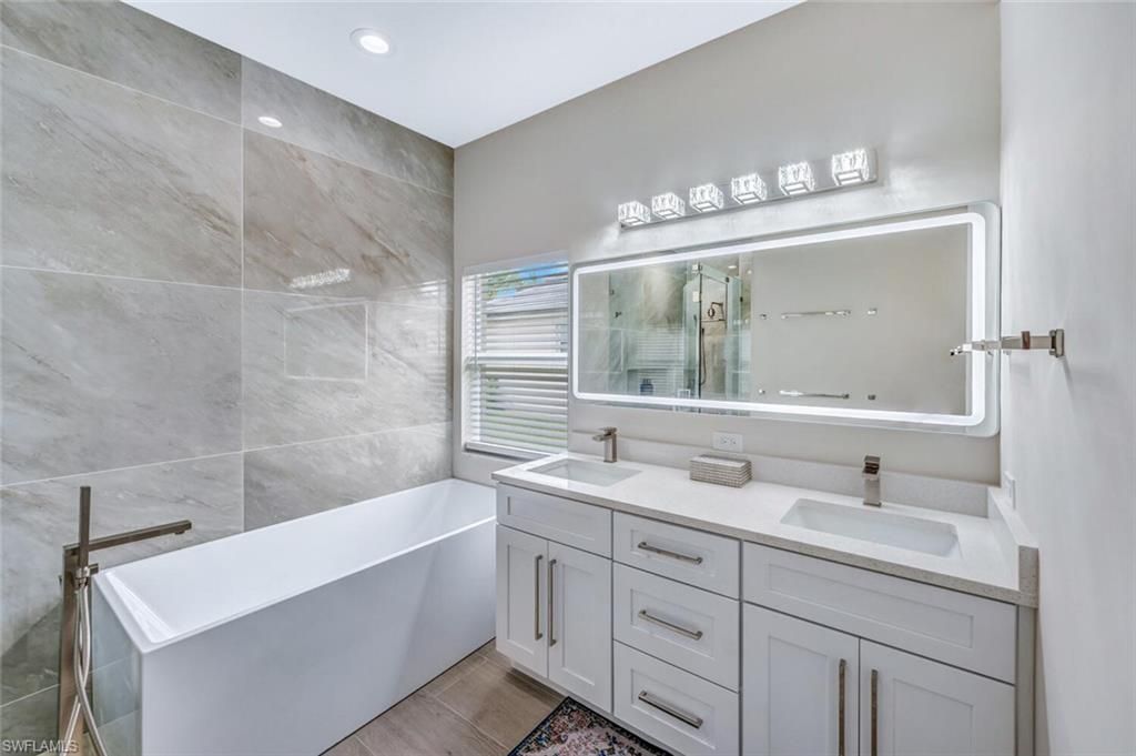 8260 Laurel Lakes Blvd, Naples, FL 34119 Photo