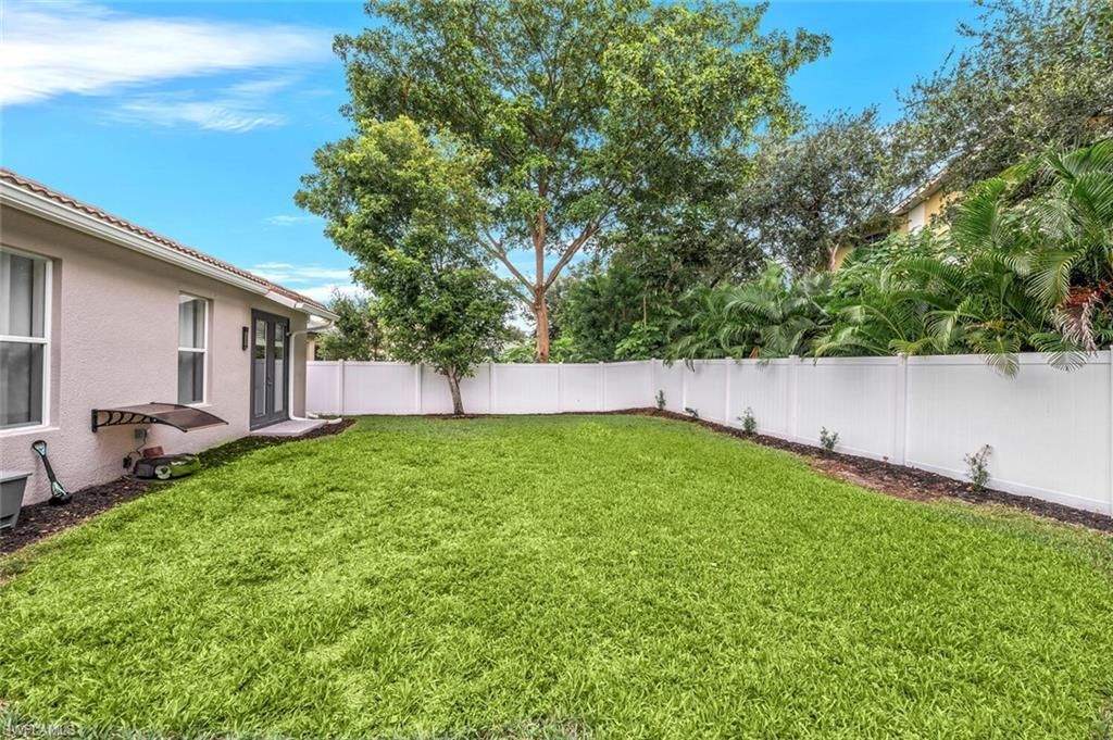 8260 Laurel Lakes Blvd, Naples, FL 34119 Photo