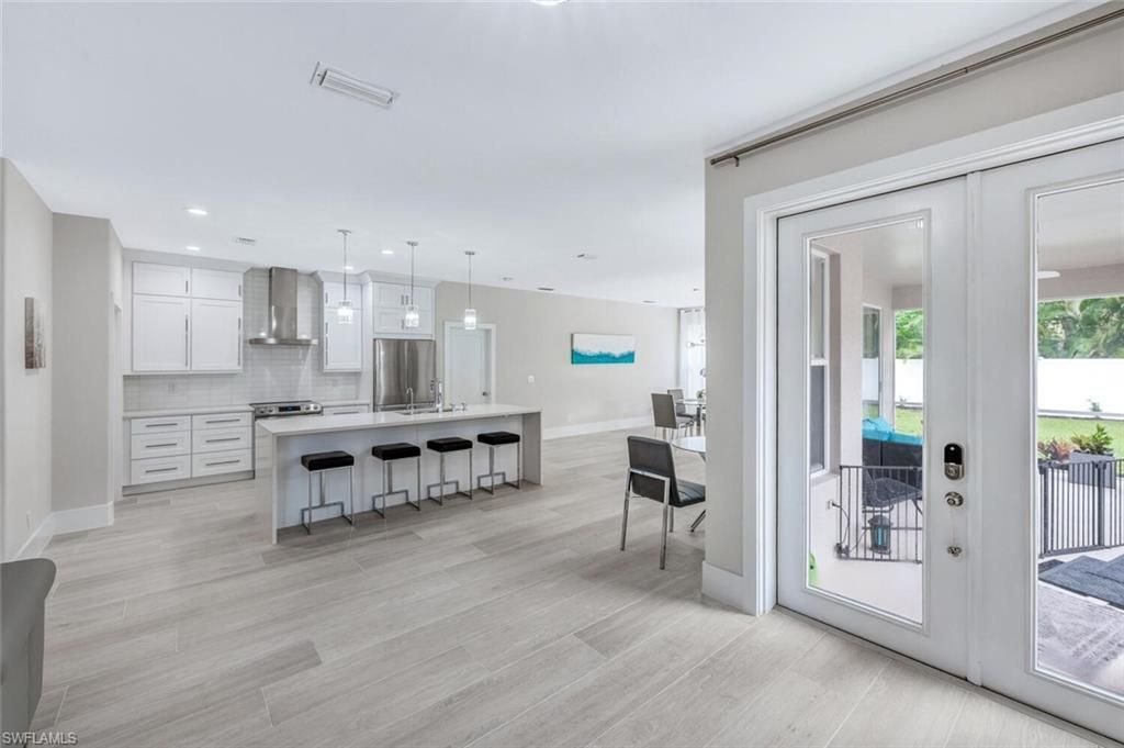8260 Laurel Lakes Blvd, Naples, FL 34119 Photo