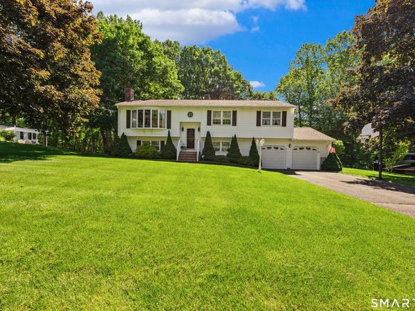 163 Sentinel Hill , North Haven, CT 06473