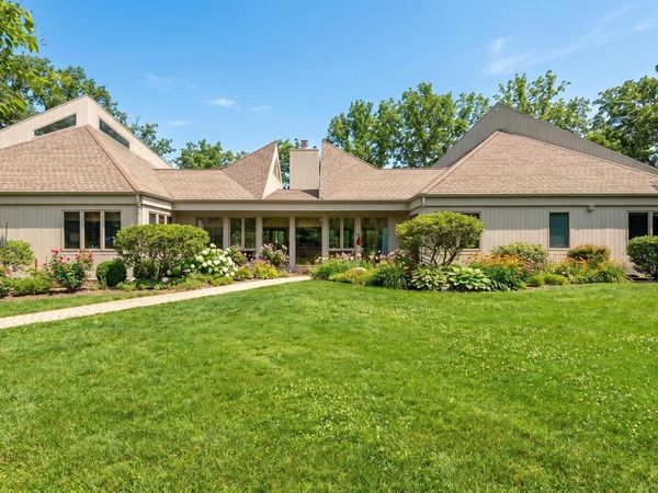 5611 Oak Bluff ROAD, Walworth, WI 53184