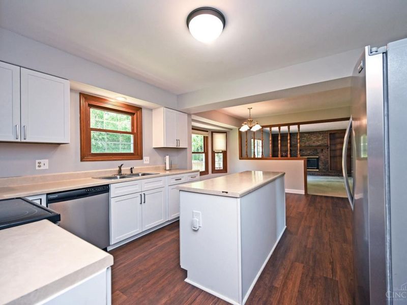 7463 Kingston Hill Court, Cincinnati, OH 45255 Photo 12