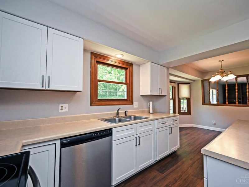 7463 Kingston Hill Court, Cincinnati, OH 45255 Photo 13