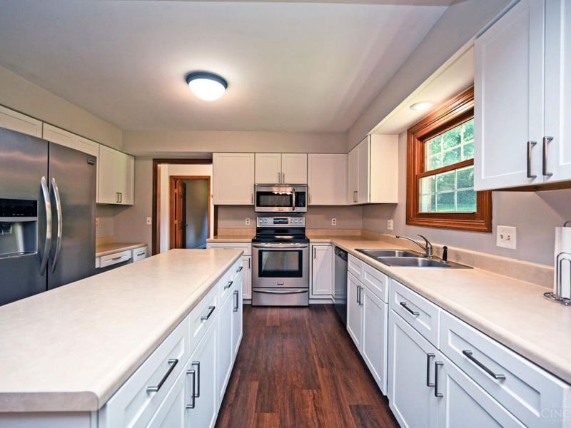 7463 Kingston Hill Court, Cincinnati, OH 45255 Photo 15