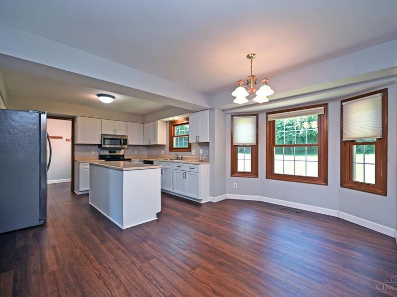 7463 Kingston Hill Court, Cincinnati, OH 45255 Photo 18