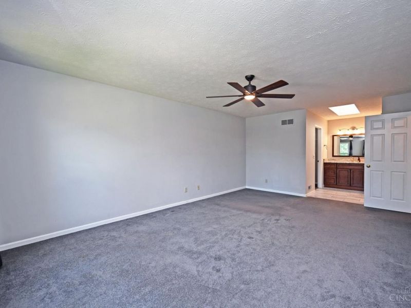 7463 Kingston Hill Court, Cincinnati, OH 45255 Photo 27