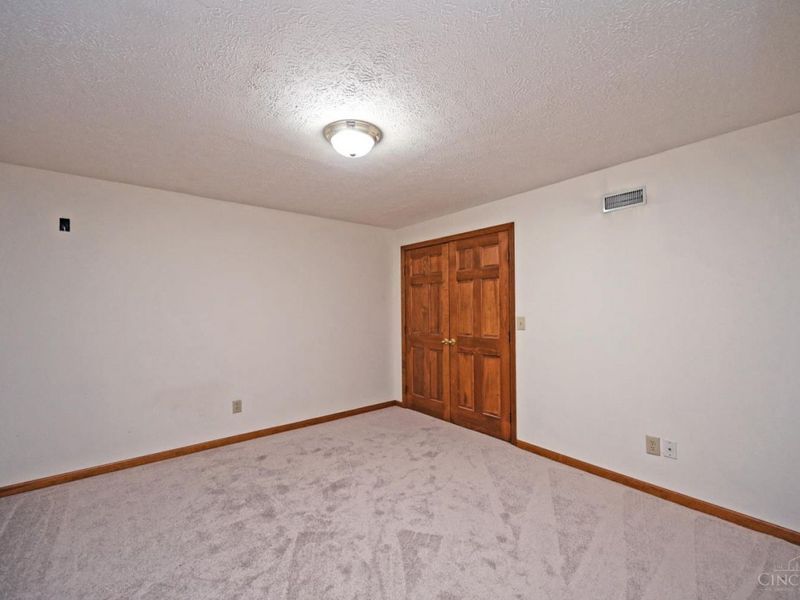 7463 Kingston Hill Court, Cincinnati, OH 45255 Photo 48