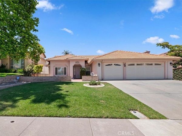 10045 Miracanto , Moreno Valley, CA 92557