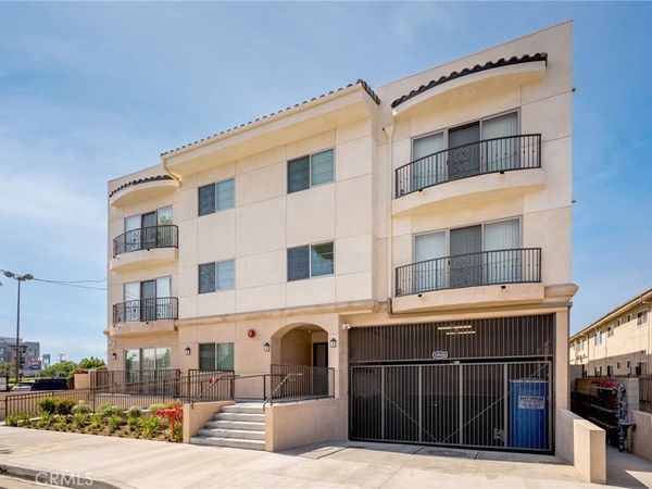 14526 Hartland Street , Unit 307, Van Nuys, CA 91405