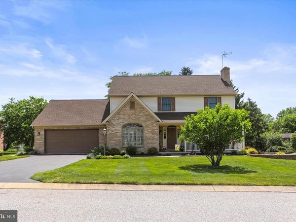 755 WELDON DRIVE, YORK, PA 17404