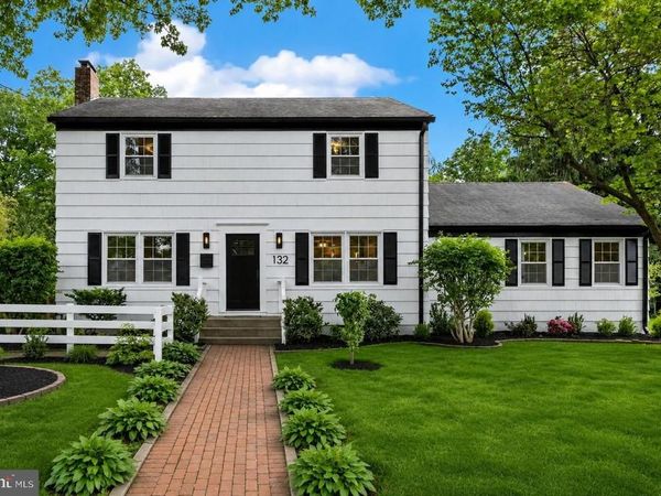 132 W WELLING AVENUE , PENNINGTON, NJ 08534
