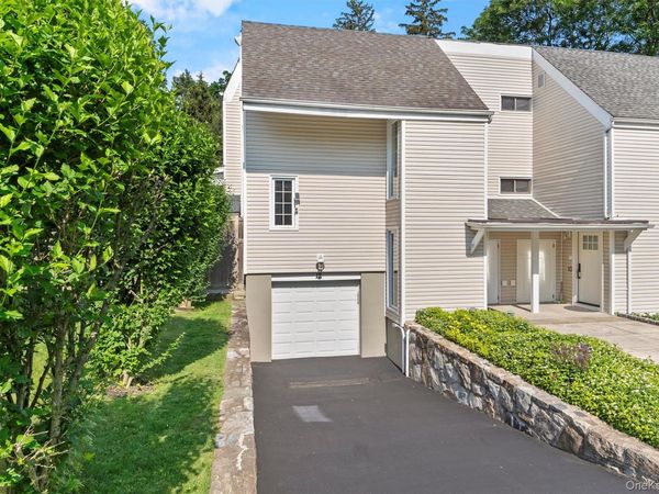 12 Downing Court , Irvington, NY 10533