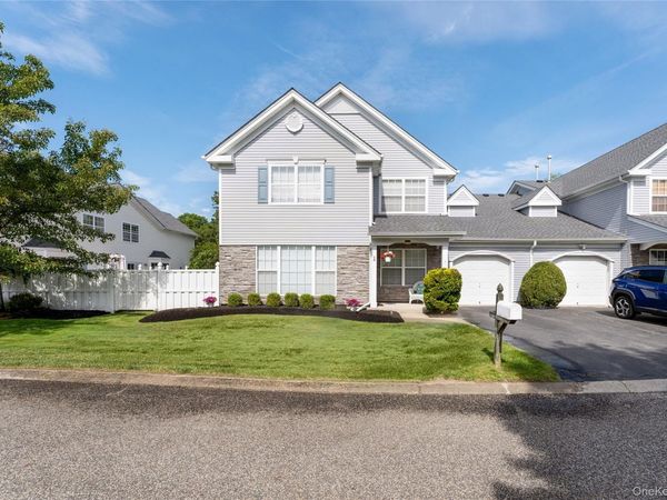 5 Robert Lane , Unit 5, Middle Island, NY 11953