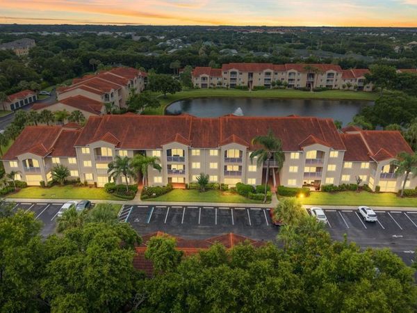 1590 S 42nd Circle, Unit 209, Vero Beach, FL 32967