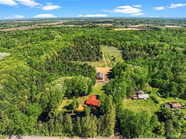 892 W Barnes Lake Road, Deerfield Twp, MI 48421