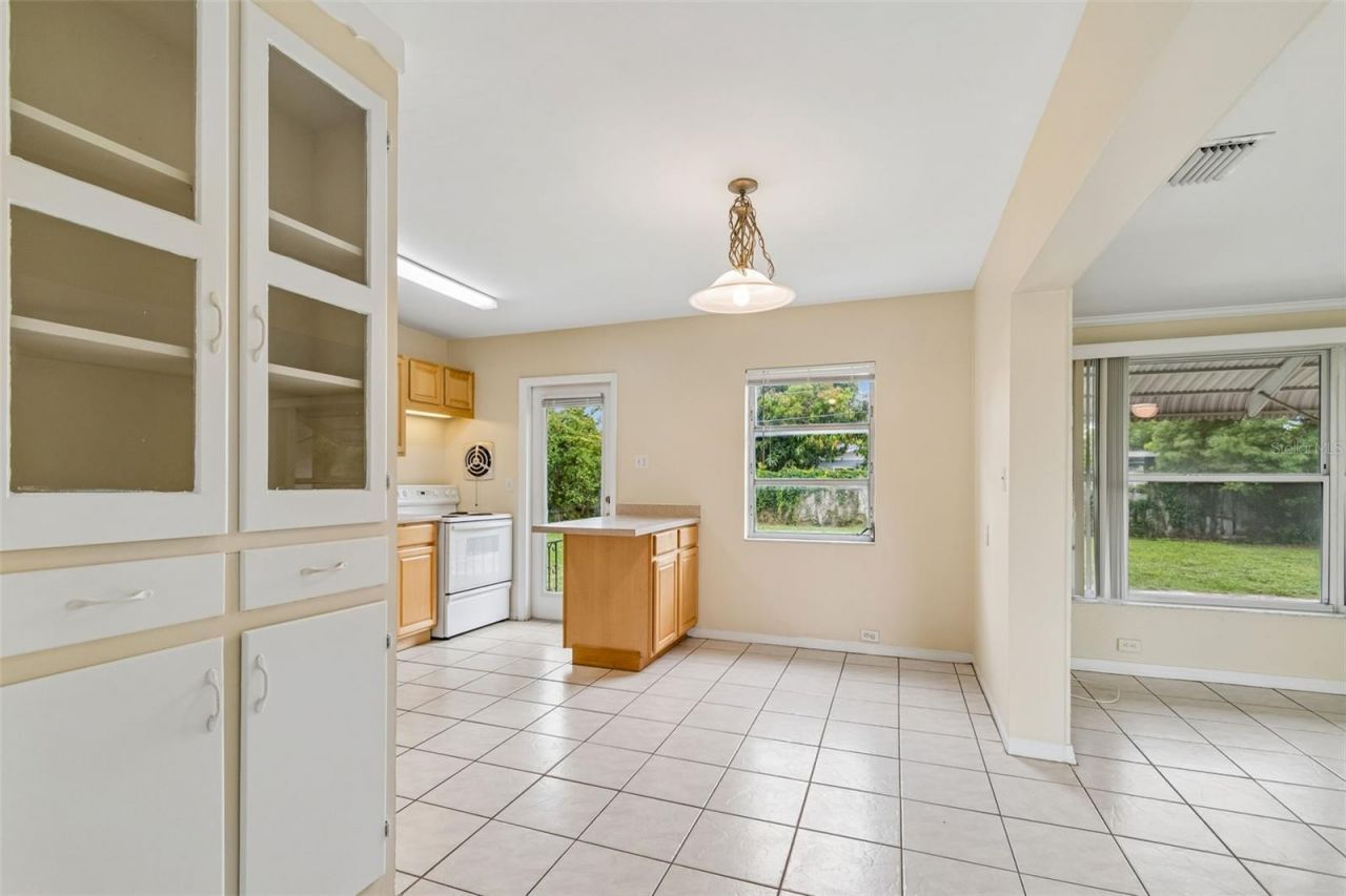 3664 29th Avenue N, Saint Petersburg, FL 33713 Photo
