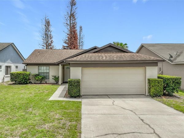 1050 ABELL CIRCLE , OVIEDO, FL 32765