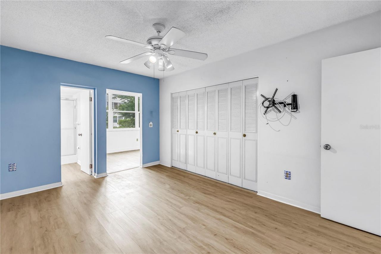 5729 13th Avenue N, Unit 102D, Saint Petersburg, FL 33710 Photo