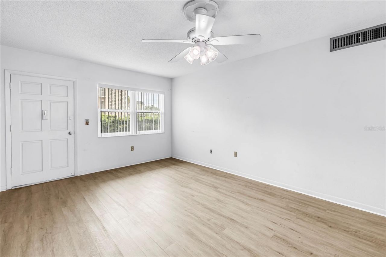 5729 13th Avenue N, Unit 102D, Saint Petersburg, FL 33710 Photo