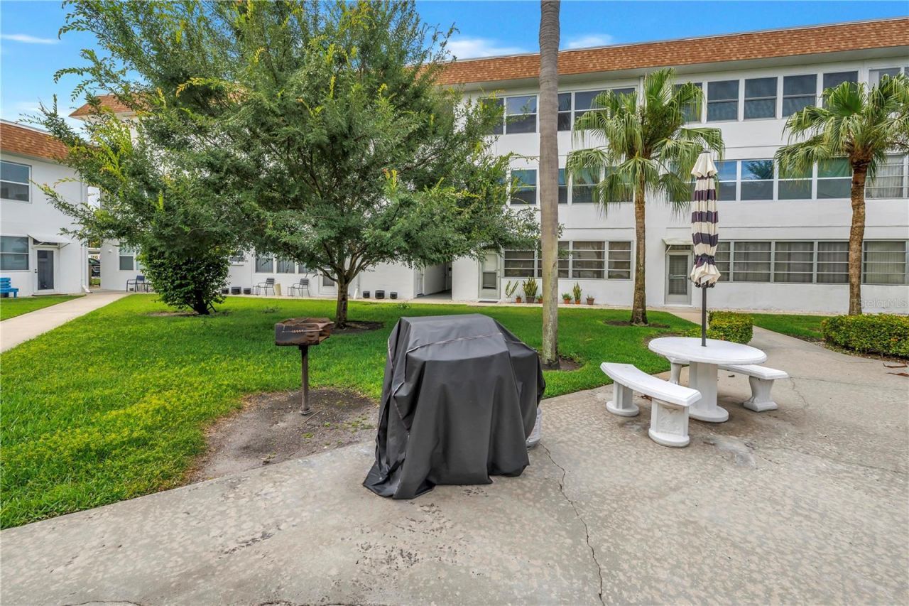 5729 13th Avenue N, Unit 102D, Saint Petersburg, FL 33710 Photo