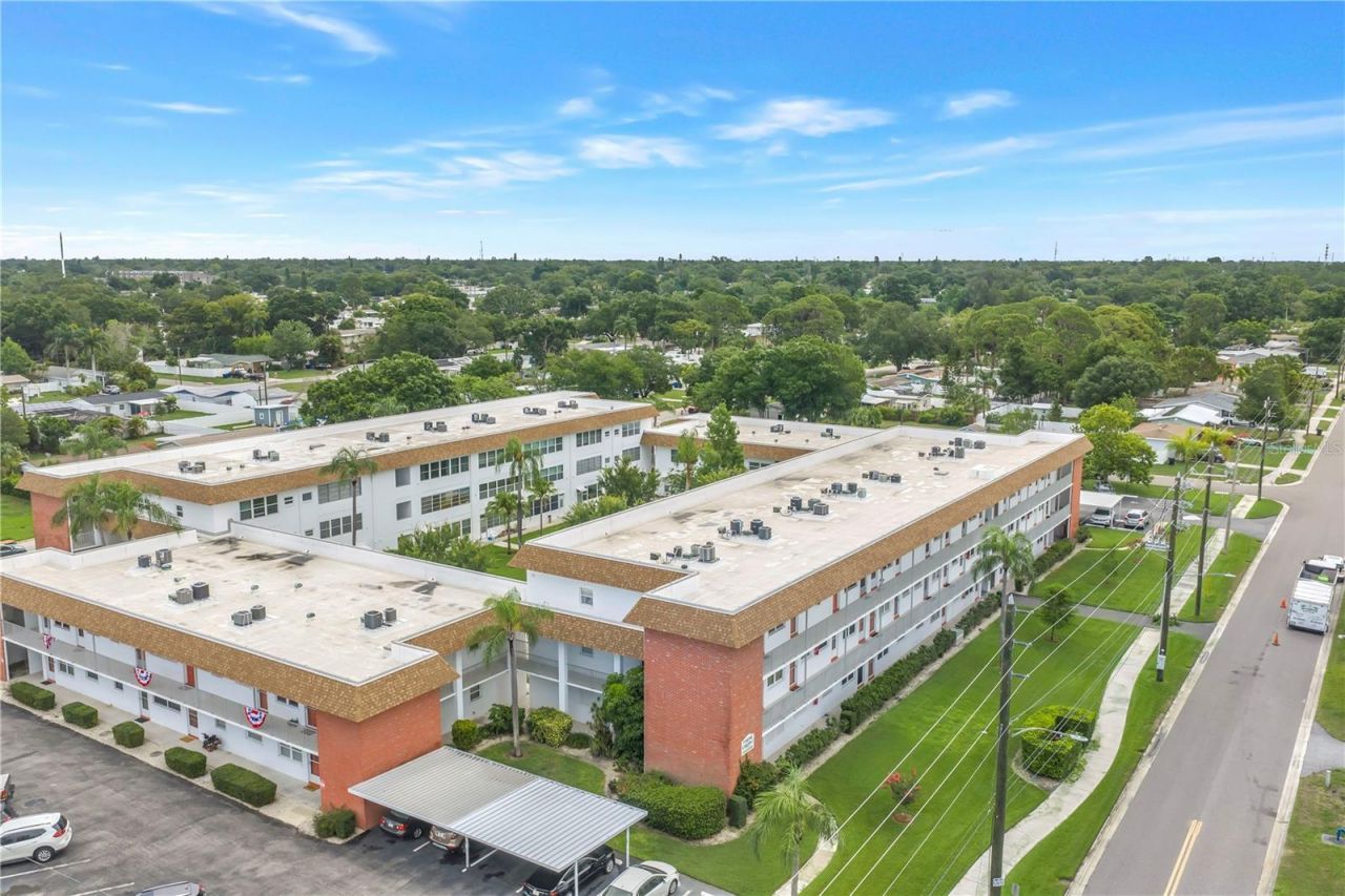 5729 13th Avenue N, Unit 102D, Saint Petersburg, FL 33710 Photo