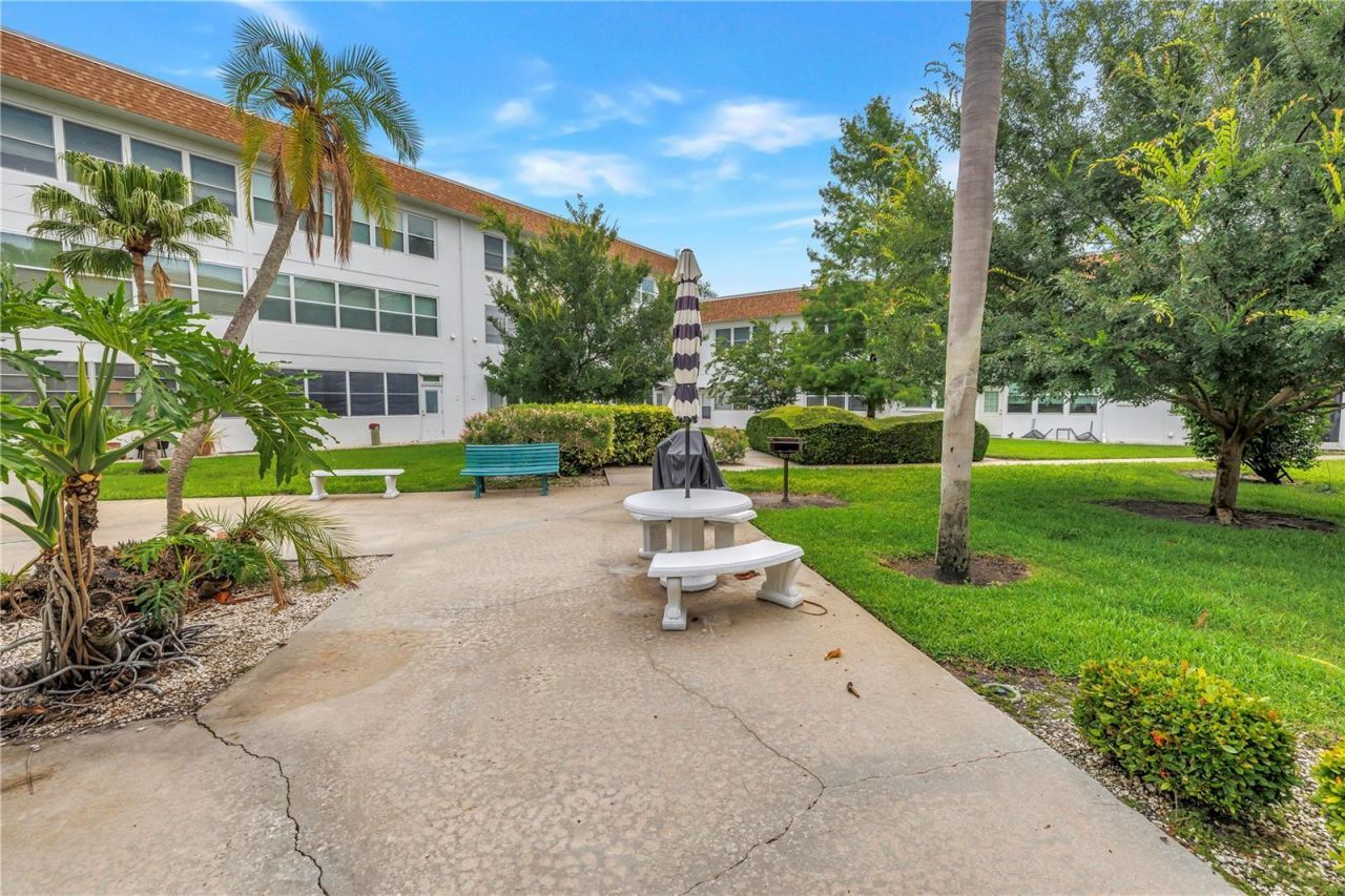 5729 13th Avenue N, Unit 102D, Saint Petersburg, FL 33710 Photo
