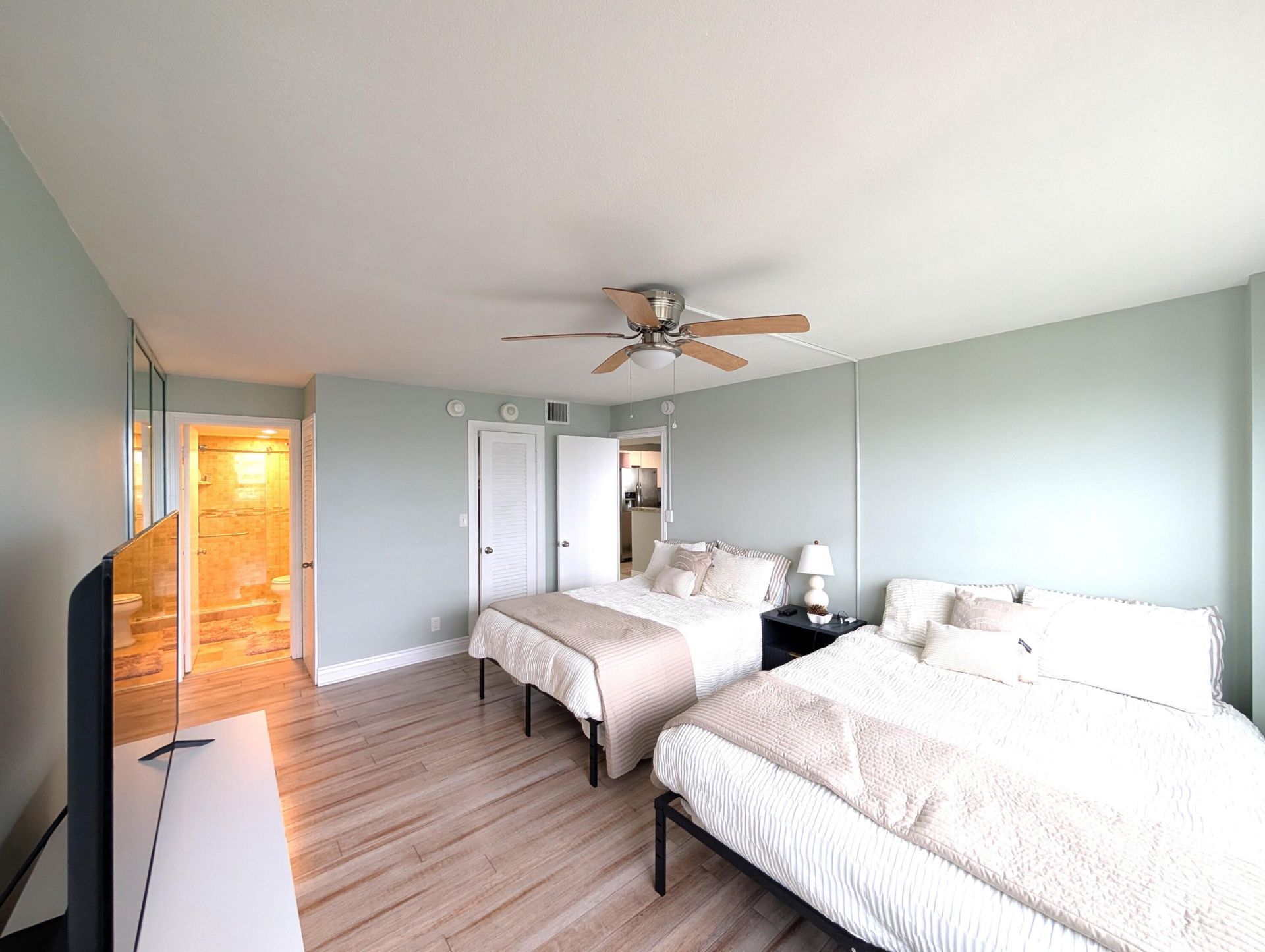 133 N Pompano Beach Boulevard, Unit 806, Pompano Beach, FL 33062 Photo