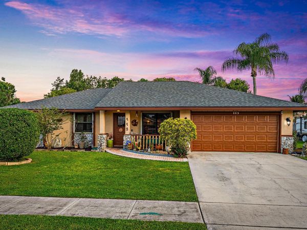 113 Cordoba Circle, Royal Palm Beach, FL 33411
