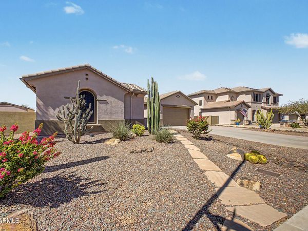 4924 W SILVA Drive, New River, AZ 85087