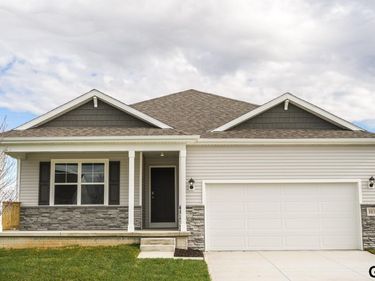 16322 Davidson Street, Bennington, NE 68007